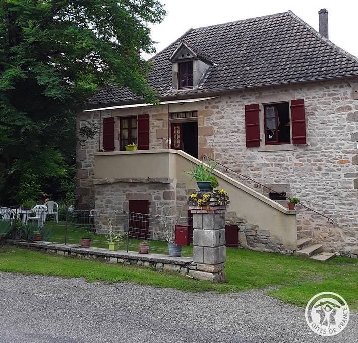 Gemütliches 70-qm-Gîte mit Garage, TV und Garten in Queyssac-les-Vignes, Brive-la-Gaillarde und Umgebung