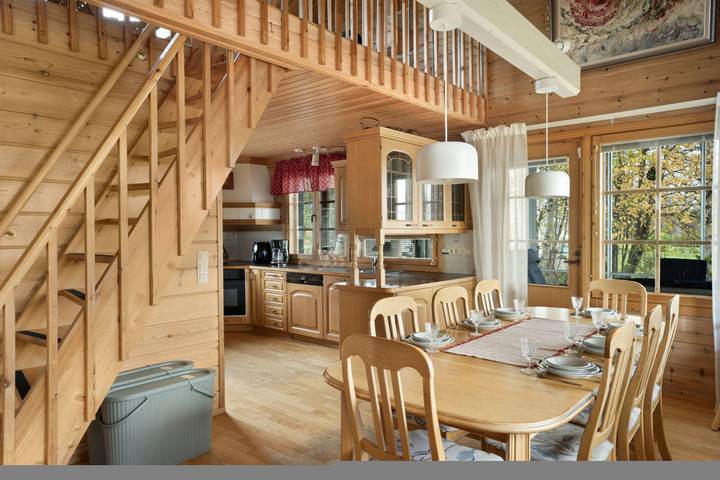 Cozy 3Br Home | River Views & Private Sauna in Rovaniemi, Laponia