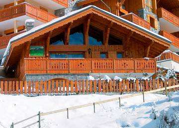 Gîte pour 11 personnes, avec balcon dans Office De Tourisme De Champagny En Vanoise