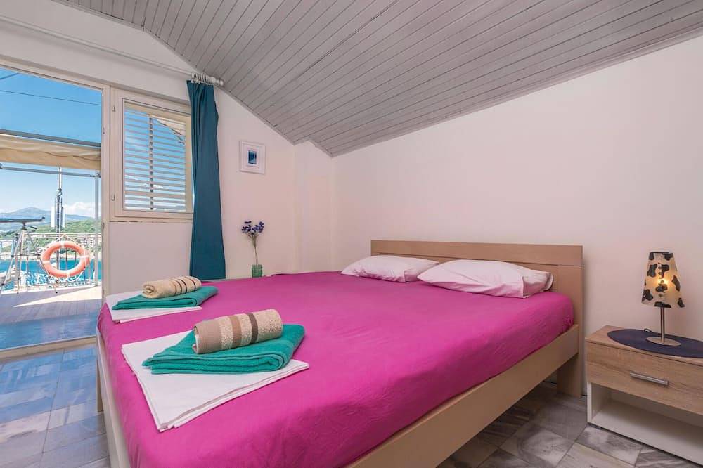 Entire apartment, Nice apartment in Utjeha with sauna in Utjeha-Bušat, Montenegro Coast