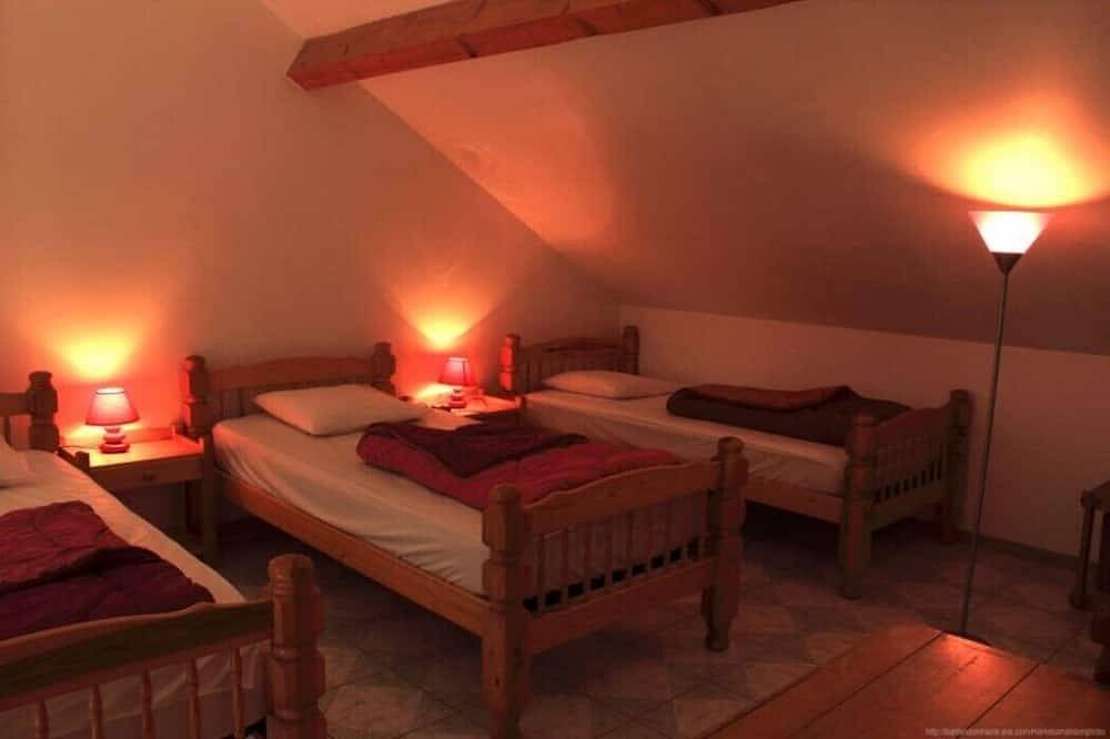 Maison Entière à Louer Pour 14 Personnes Dans les Gorges du Tarn in Gorges du Tarn Causses, Cévennes