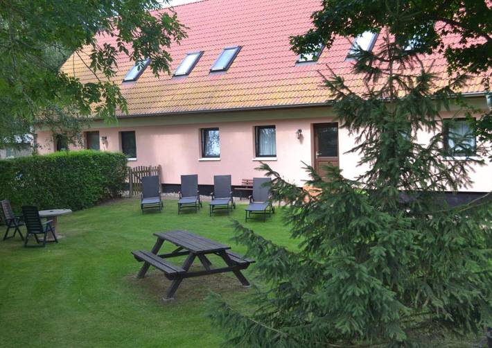 Ferienwohnung für 2 Personen, mit Terrasse und Garten in Oertzenhof - 2