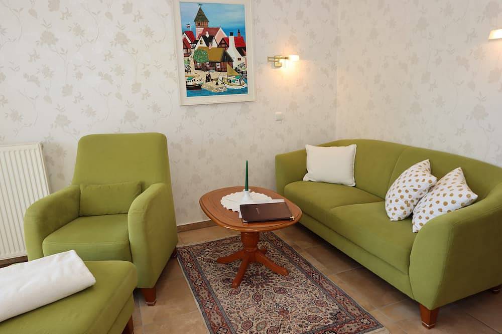 Ganze Wohnung, Komfortable Ferienwohnung 1 (60qm) mit kostenfreiem Wlan und behindertengerecht in Bad Steben, Landkreis Hof