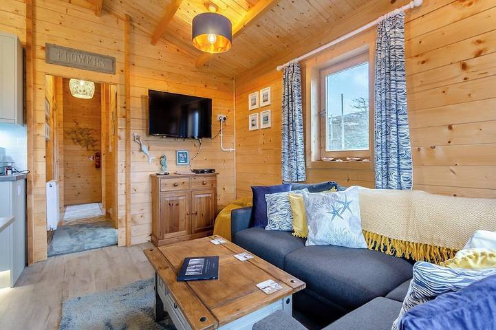 Glamping for 5 people, with garden, with pets the Highlands