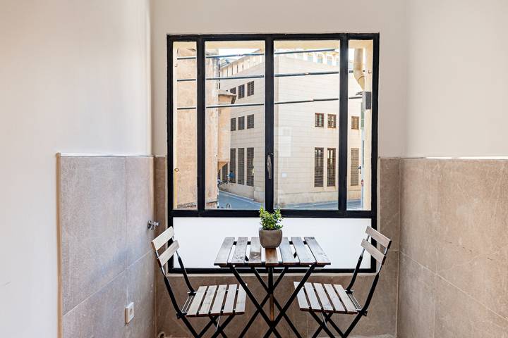 Entire apartment, Lonja Old Town Apartment minimum stay 31 nights in Palma Old Town, Palma