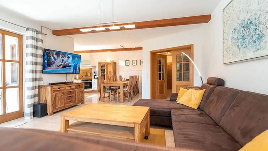 Ferienhaus für 16 Personen, mit Terrasse