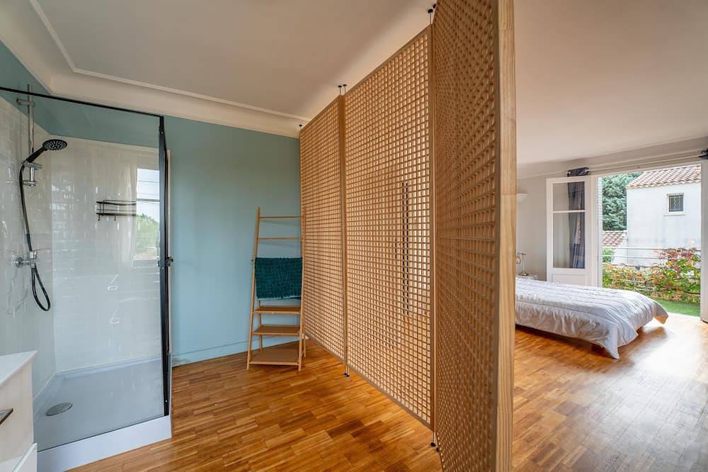 Dream Vacation At Pin Parasol in Le Thor, Vaucluse