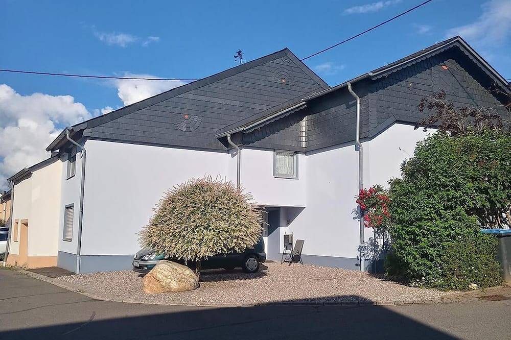 Ganze Wohnung, Ferienwohnung Zum Findling - Appartement/Fewo, Dusche und Wc, 1 Schlafrau in Osburg, Landkreis Trier-Saarburg