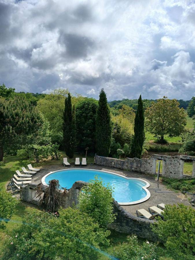 Casa de vacaciones para 10 personas, con jardín y piscina, Se admiten mascotas - 1