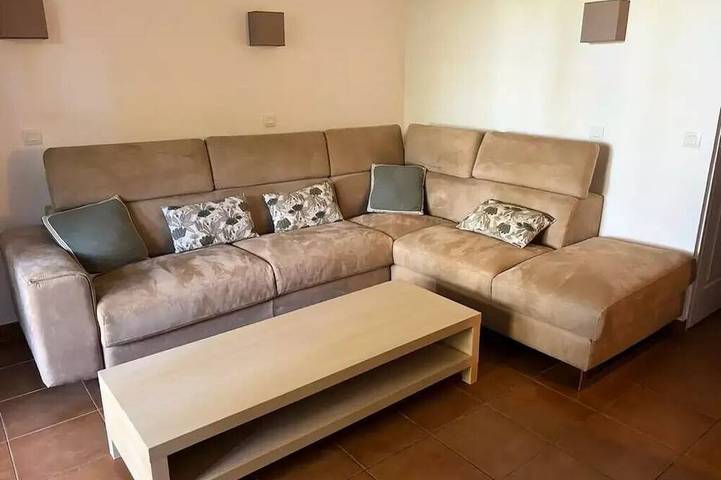 Gîte pour 7 personnes, avec piscine et jardin dans Gare Du Dramont