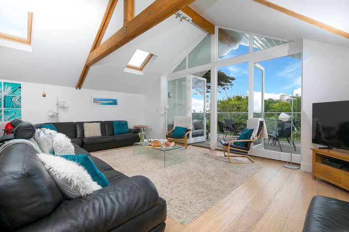 Log cabin for 12 people, with Balcony and Garden in St. Ives