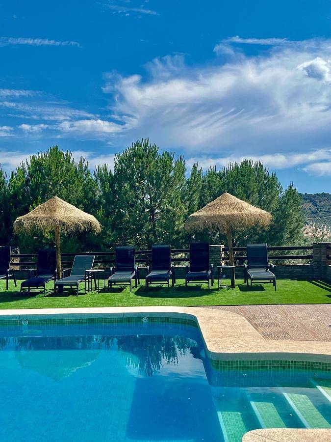 Casa rural para 18 personas, con jardín además de vistas y piscina, Se admiten mascotas en Montefrío - 2