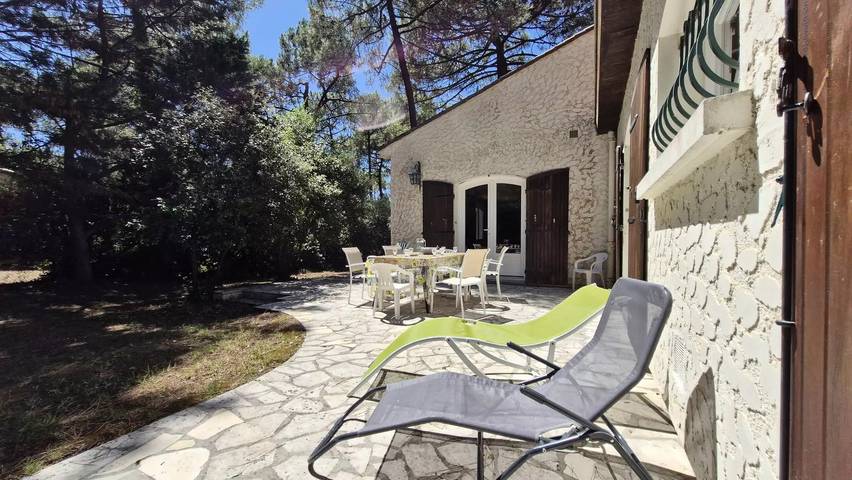 Villa pour 8 personnes, avec piscine et terrasse dans La Palmyre