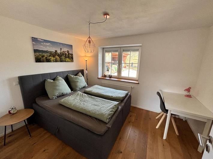 Ferienwohnung für 3 Personen, mit Garten und Ausblick