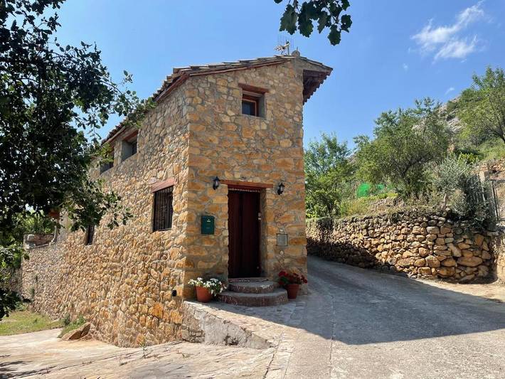 Location de vacances pour 5 personnes, avec Terrasse à Arén