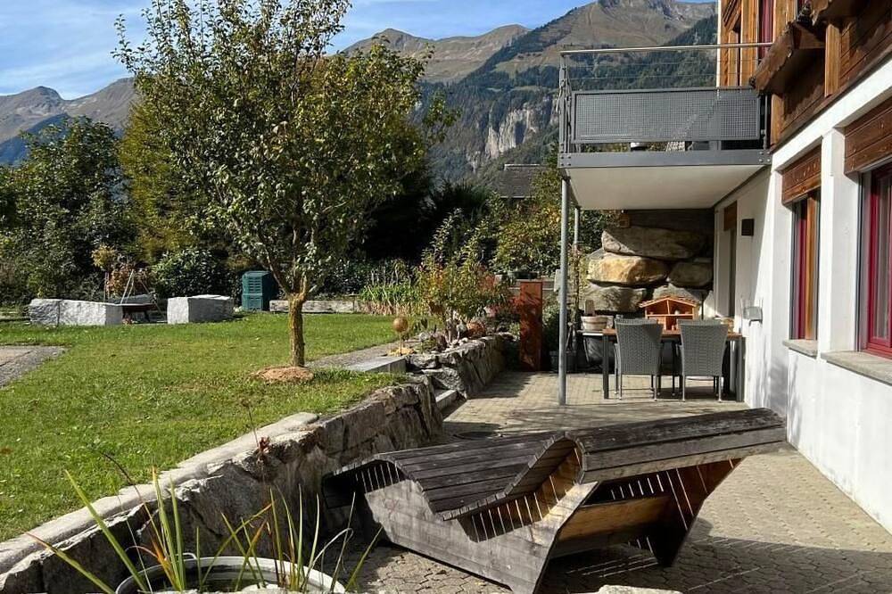 Ganze Wohnung, Burgblick in Brienz, Berner Oberland