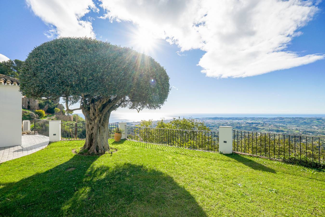 Villa Los Arcos - Panoramic Breathtaking Views in Mijas Pueblo, Mijas