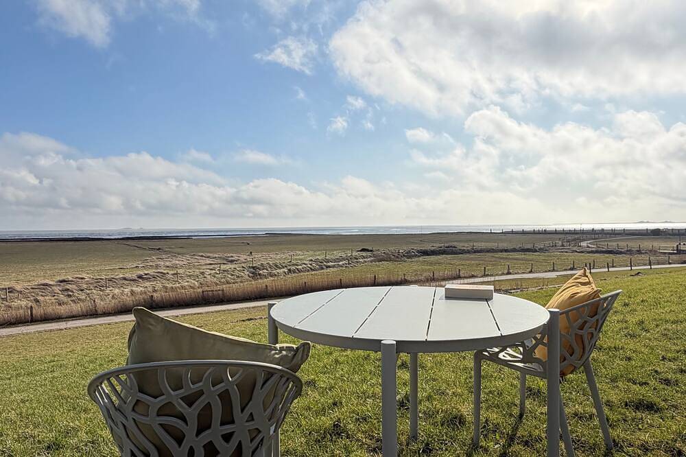 Ferienwohnung Blütenreich mit Meerblick im Langhaus Aussichtsreich in Oland, Langeneß