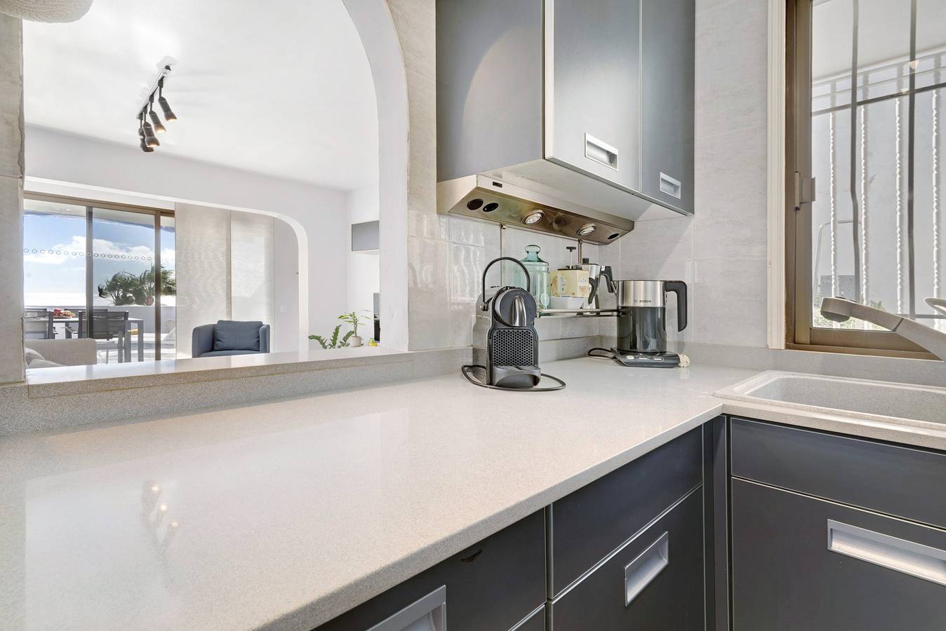 Holiday Home 'Bungalow Seaview' with Ocean Views and Wi-Fi in San Agustin, San Bartolomé de Tirajana