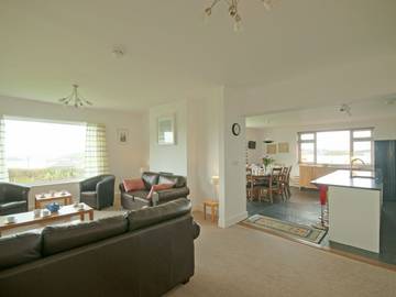 Holiday Home for 8 People in Crantock, Cornwall, Photo 3