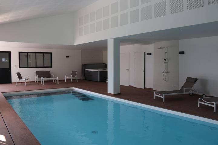 Gîte pour 35 personnes, avec jacuzzi ainsi que jardin et terrasse dans Sèvremont - 4