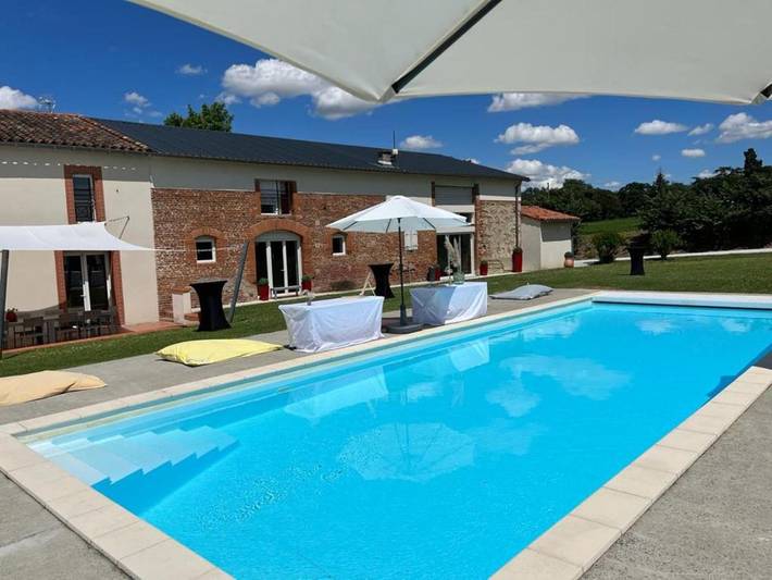 Maison de vacances pour 40 personnes, avec Terrasse et Jardin ainsi que Piscine et Vue