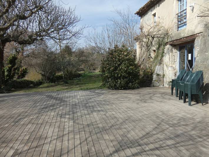 Gîte pour 15 personnes, avec jardin ainsi que terrasse et piscine, animaux acceptés en Ardèche - 2