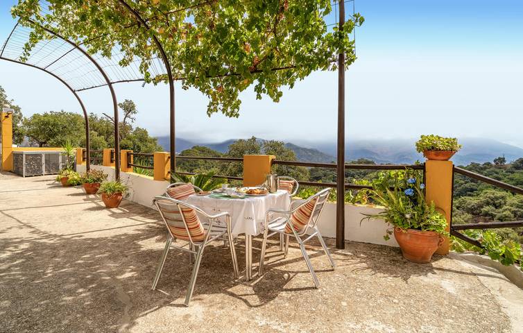 Casa de vacaciones para 7 personas, con terraza y piscina en Valle del Genal - 4