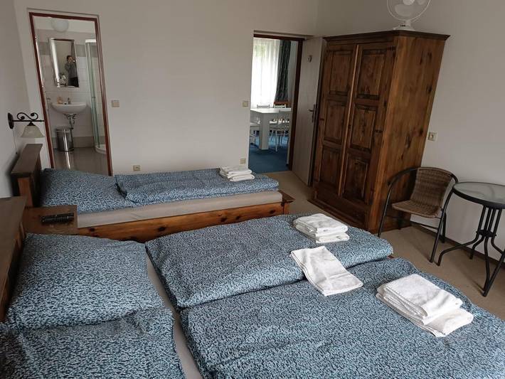 Maison d’hôte pour 3 personnes, avec bassin pour enfant et vue ainsi que terrasse et jardin à Hluboká nad Vltavou