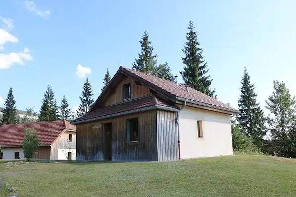 Chardon bleu Gite meublé de vacances avec sauna intérieur in Mouthe-Lac et Mont d’Or, Parc naturel régional du Haut-Jura