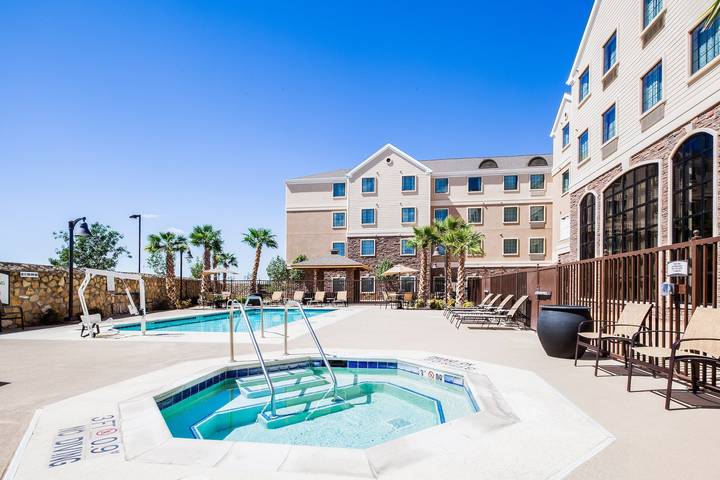 Estudio entero, Estudio para 2 personas con piscina in El Paso City Limits, Condado de El Paso