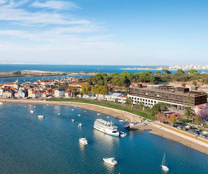 Hotel para 4 pessoas, com vista e jardim, com animais de estimação em Seixal