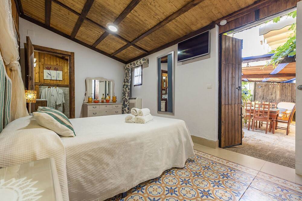 Villa Con Encanto Los Mellizos in Peñaflor, Sevilla Province
