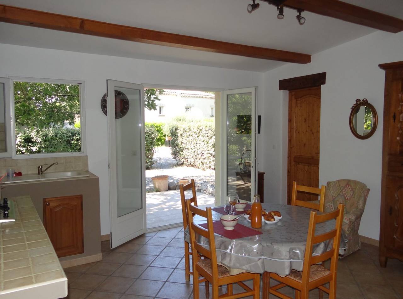 Une petite maison à 2 pour des vacances nature et détente in Ruoms, Ardèche