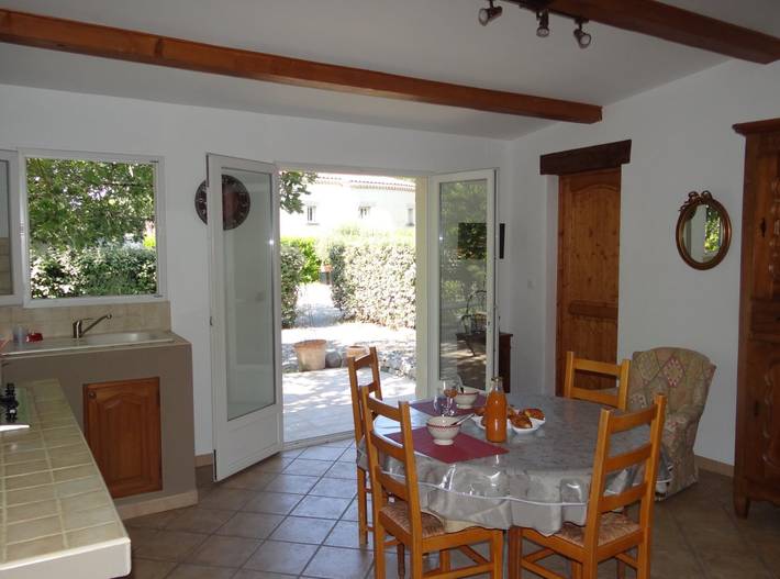Gîte pour 2 personnes, avec piscine ainsi que terrasse et jardin en Ardèche - 3