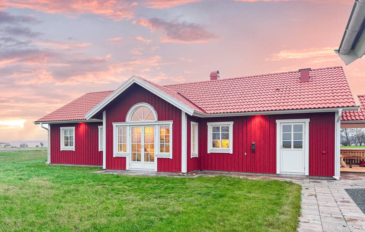 Hus för 4 Personer, med sjöutsikt och trädgård