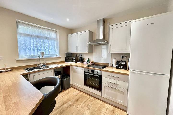 Glamping for 4 people, with garden in Gower