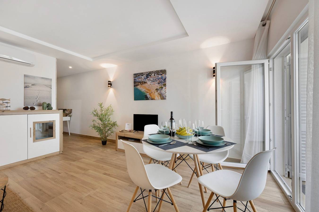 Apartamento inteiro, Apartamento de férias 'Quinta do Paraíso' com piscina partilhada, jardim partilhado e Wi-Fi in Carvoeiro, Lagoa