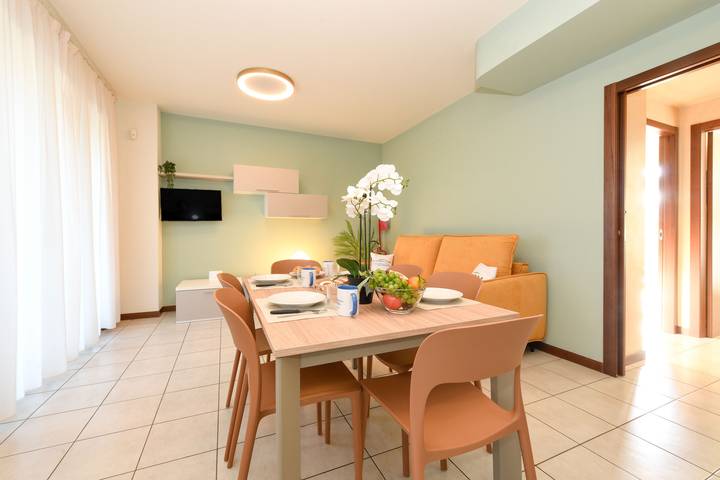 Appartamento vacanze per 6 persone, con terrazza e giardino - 1