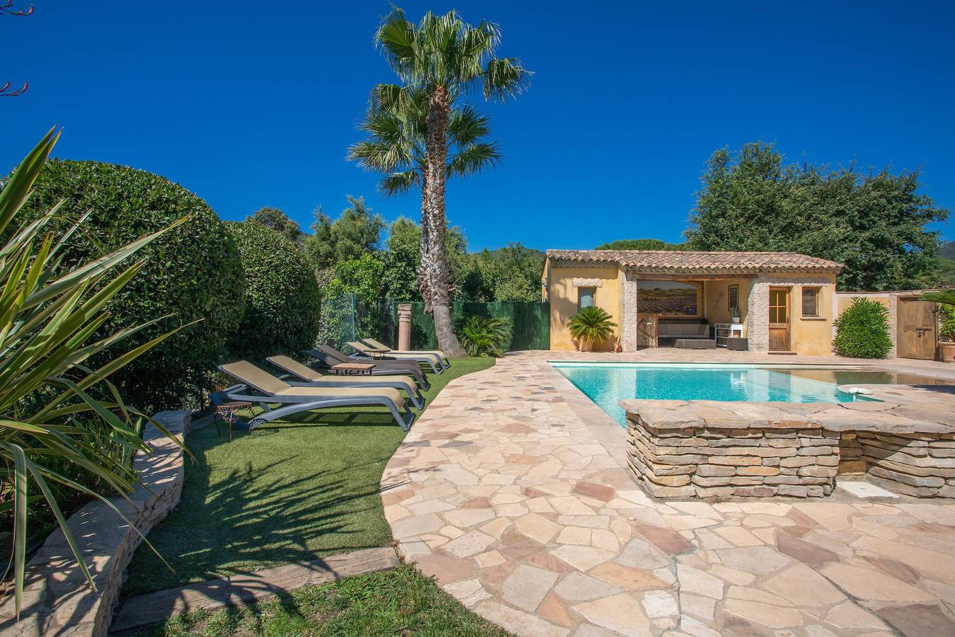 Villa 'D'Amour - Golfe De St Tropez' con vistas a la montaña, Wi-Fi y aire acondicionado in Plan-de-la-Tour, Costa mediterránea (Francia)