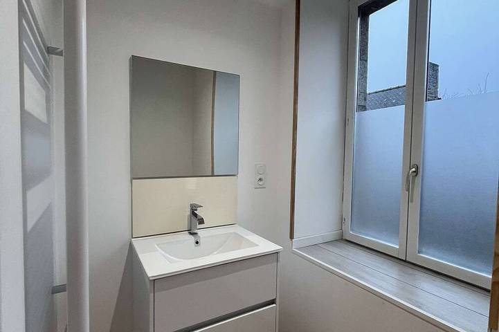 Location de vacances pour 2 personnes, avec terrasse dans Coglès - 3