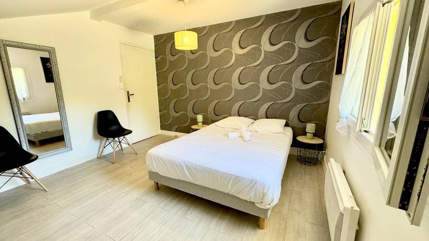 Location de vacances pour 6 personnes, avec Terrasse et Jardin dans Le Palais-sur-Vienne - 4