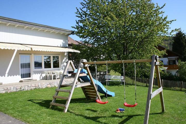 Ferienwohnung für 4 Personen, mit Terrasse und Garten
