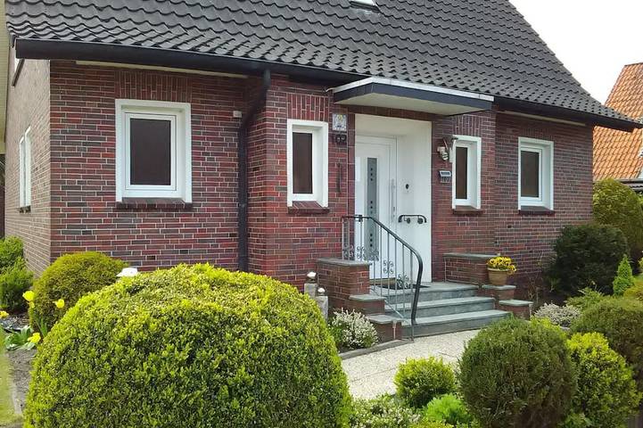 Ferienhaus für 5 Personen, mit Garten und Terrasse in Leer