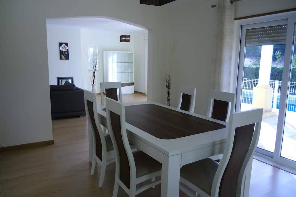 Casa 5 dormitorios con piscina in Castro Marim, Distrito de Faro