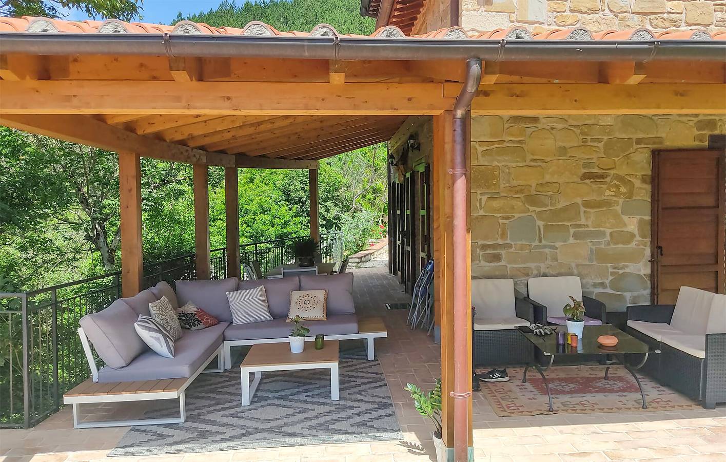 Villa Gubbio : Piscine, Parking, Cuisine. in Gubbio, Ombrie