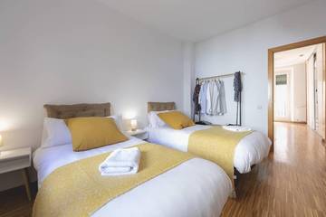 Apartment for 4 People in Girona, Gironès, Photo 1