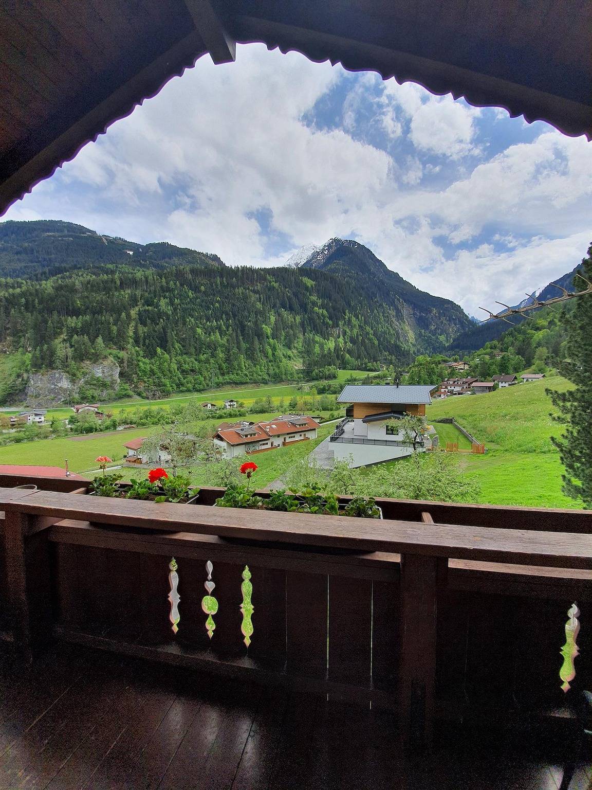 Ganze Ferienwohnung, Alpengruß, Gästehaus in Finkenberg, Tiroler Unterland