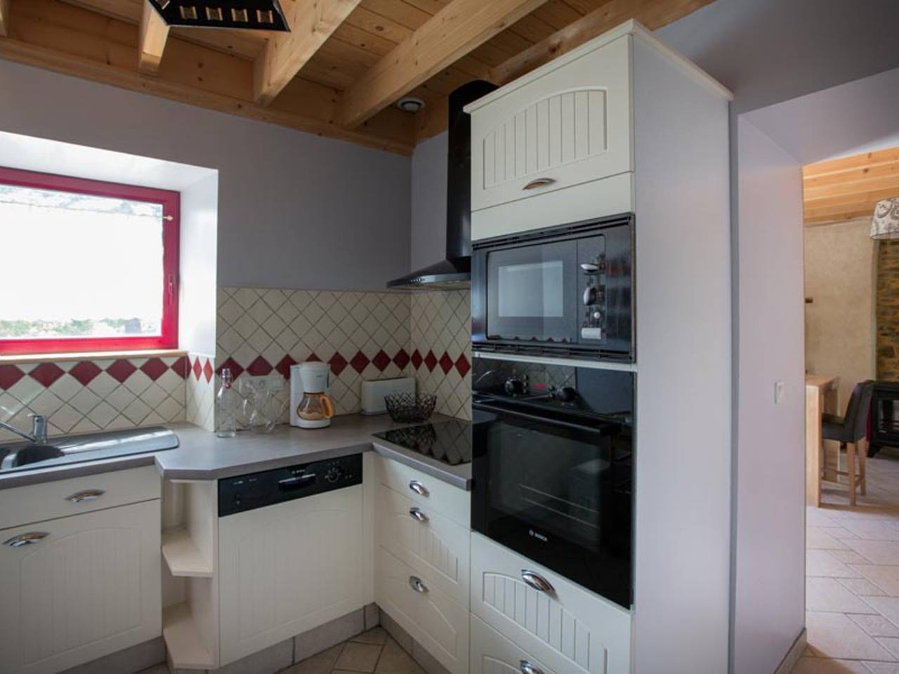 Charming Countryside Home with Heated Pool, Spa, and Farm Experience in Savigny (Manche), Coutances