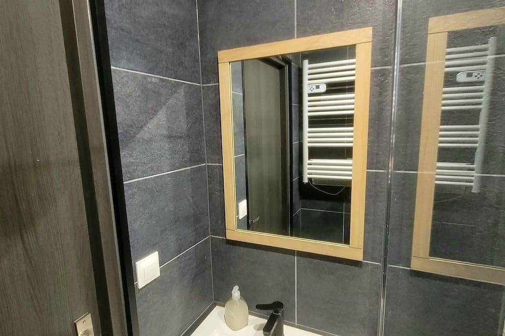 Private accommodation in beautiful villa with swimming pool in Dalhunden, Nordelsass